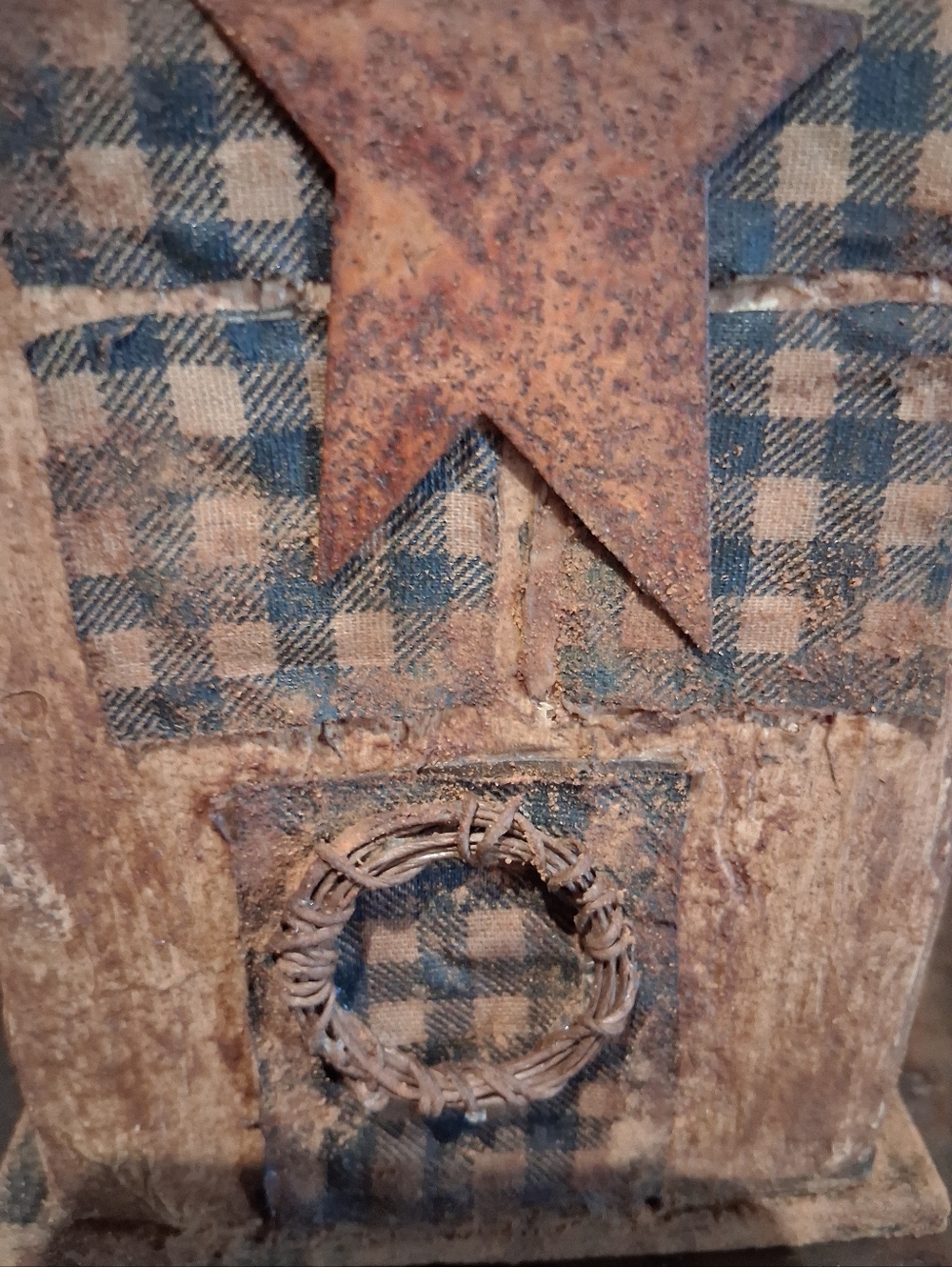 Primitive House - Picture 2 of 6